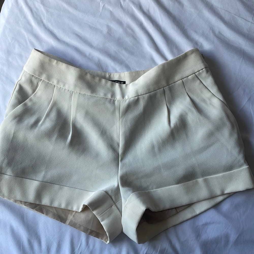 White crepe shorts
